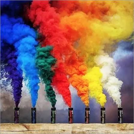 Colour Smoke Bomb